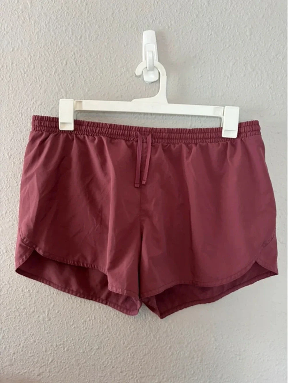 Old Navy Active Go-Dry Pink shorts size L